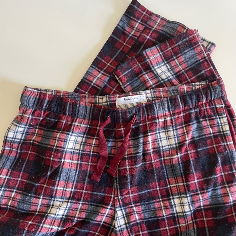 Goodfellow Men’s Plaid Fleece Pajama Pants